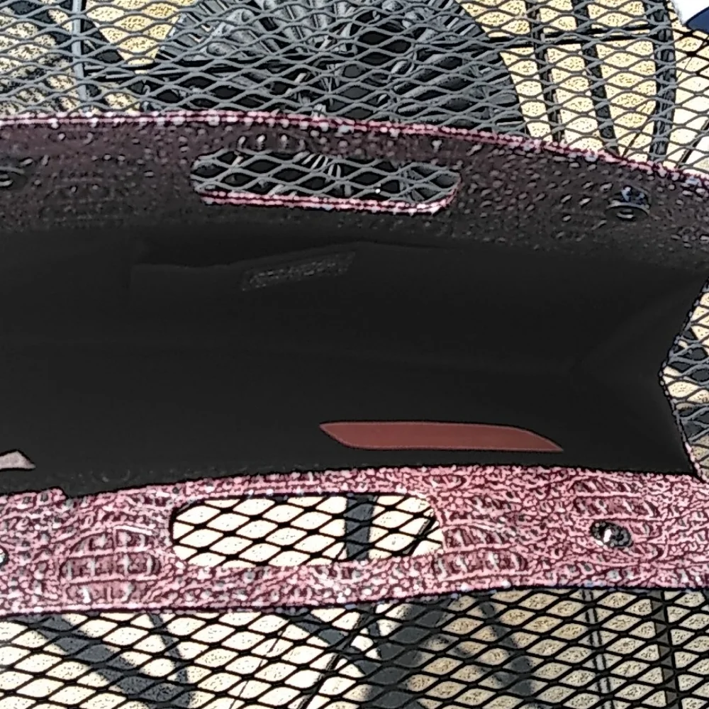 Faux crocodile clutch‎